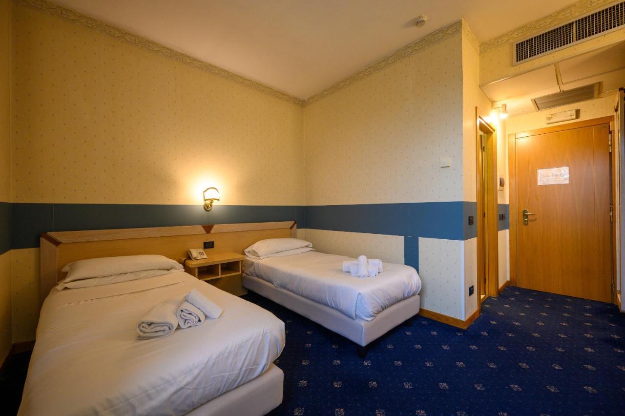Hotel Torre Di Pratolungo Rome Exterior photo