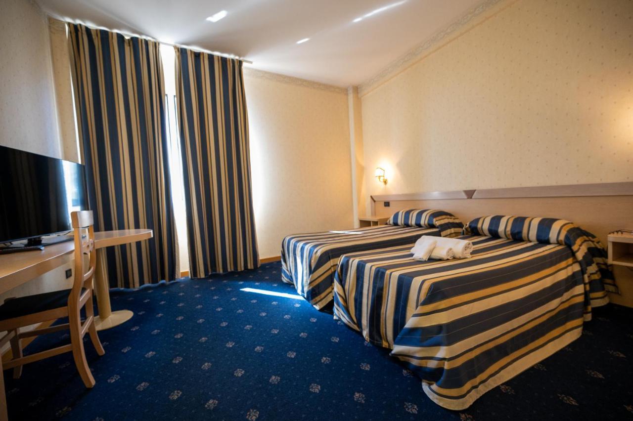 Hotel Torre Di Pratolungo Rome Exterior photo